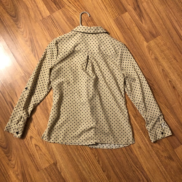 Cream & Black LS Button up - Picture 3 of 3